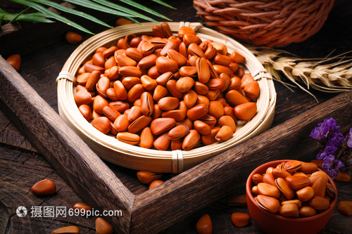 干果珍品 炒貨松子的魅力與營養(yǎng)價(jià)值